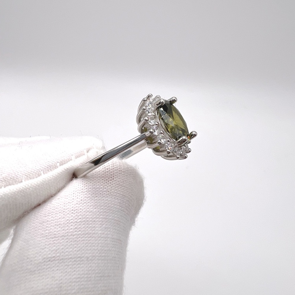 .925 Sterling Silver Peridot Cz & Clear Cz Ring - Picture 12 of 17